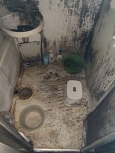 遺品整理作業の風景